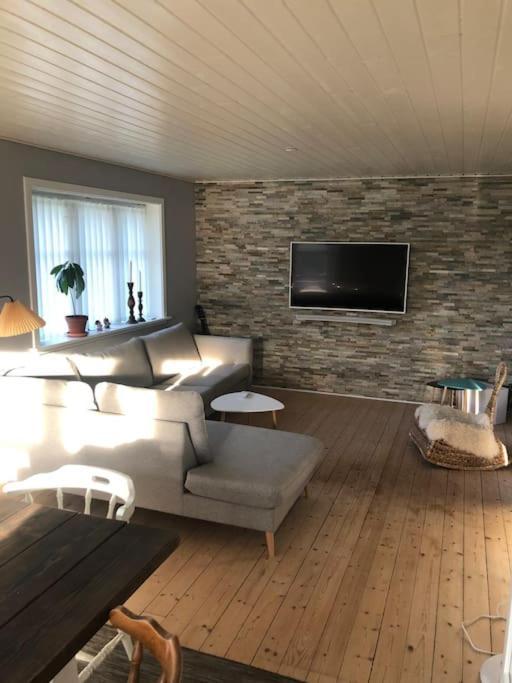 Hyggeligt Byhus Taet Ved Skov Og Togstation Ålbæk Exterior foto